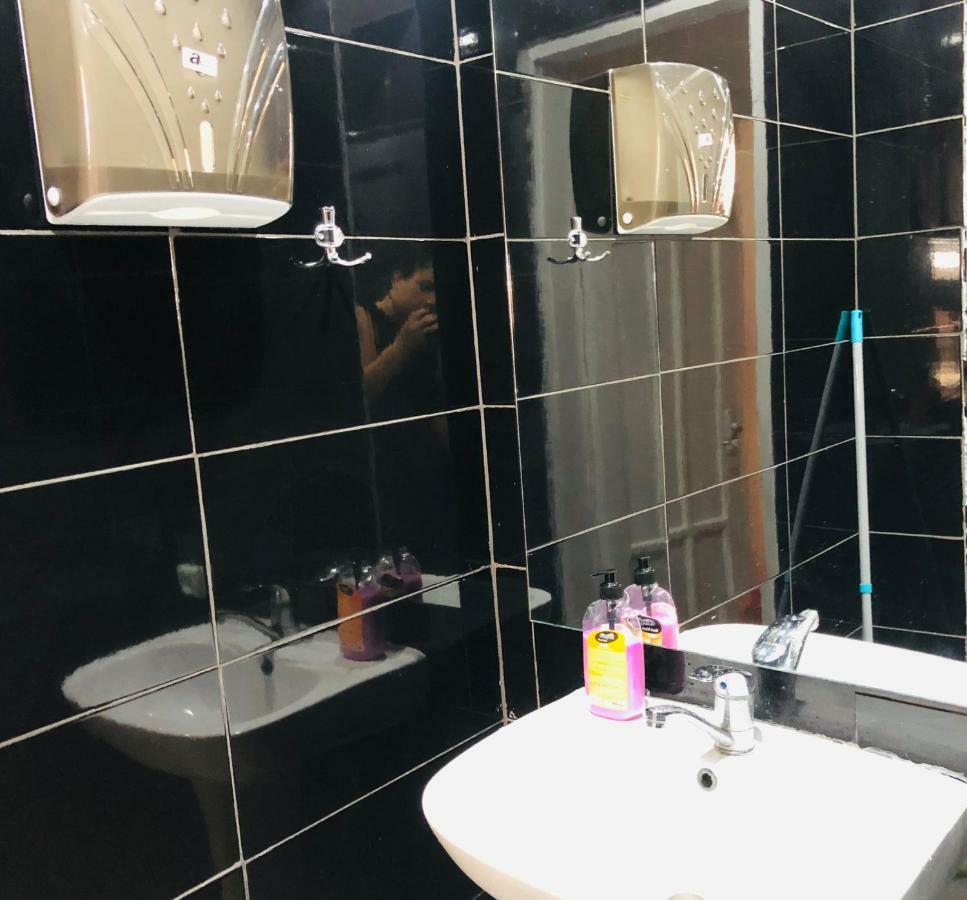Brobro Hostel Τυφλίδα Εξωτερικό φωτογραφία